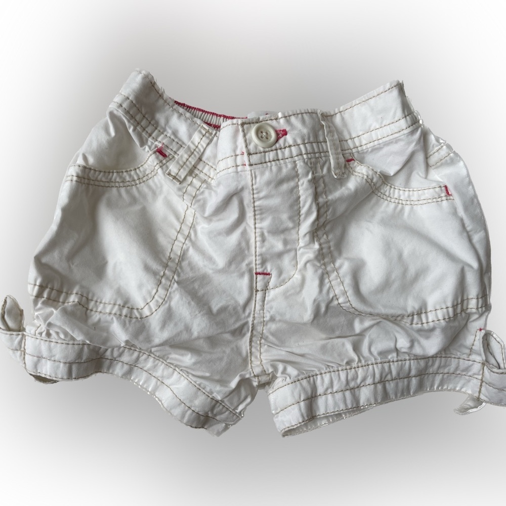 White Baby Gap Shorts Baby Girl Size 12 18 Months from 2000s